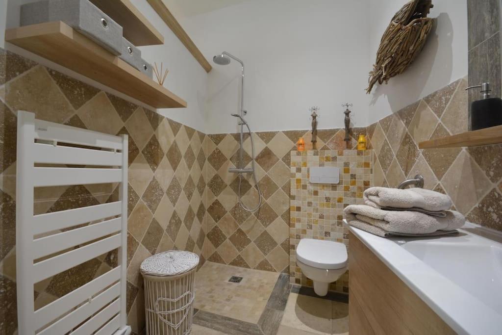 Charmante Petite Maison Donnant Sur Les Arenes Ferienhaus *
