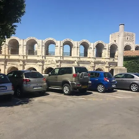 Charmante Petite Maison Donnant Sur Les Arenes Arles Exterior photo