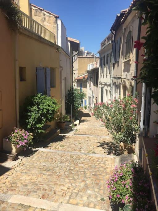 Charmante Petite Maison Donnant Sur Les Arenes Arles
