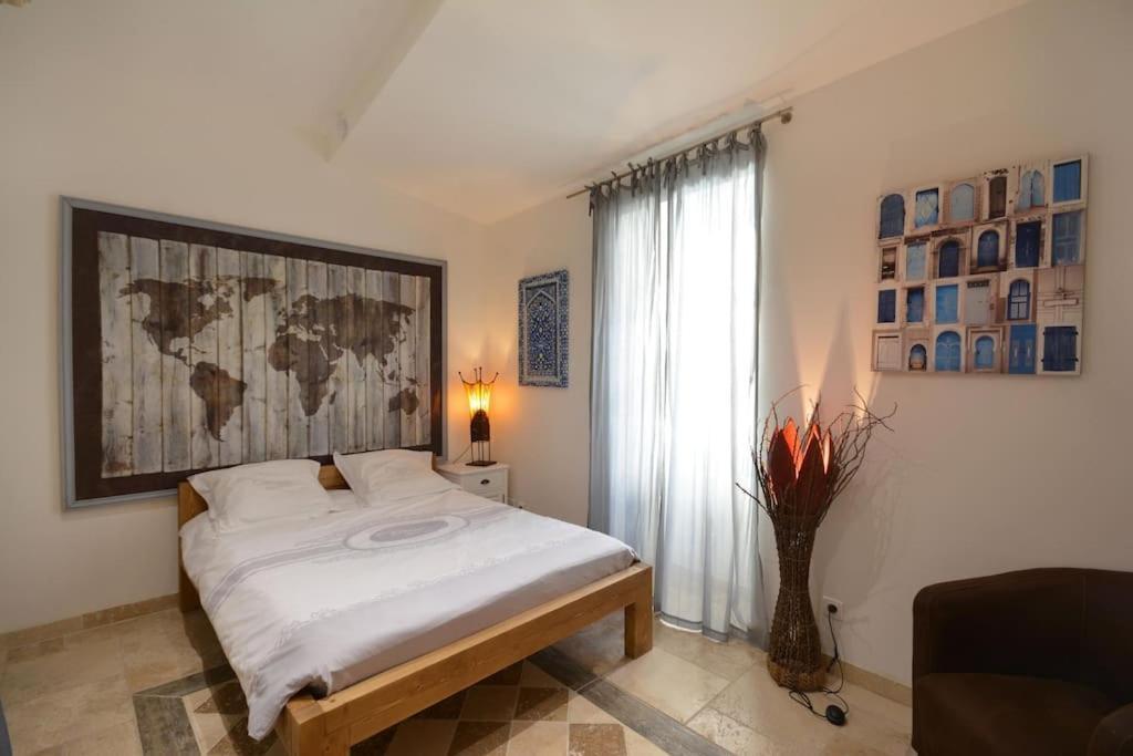 Charmante Petite Maison Donnant Sur Les Arenes *